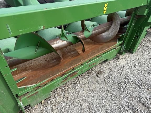 Image of John Deere C8R equipment image 3