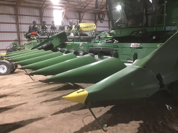 Image of John Deere C8R Image 1