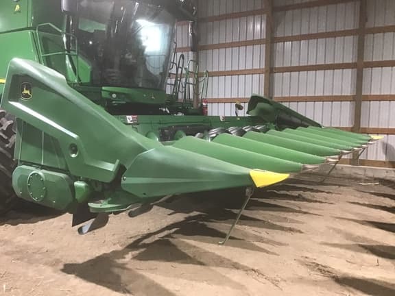 Image of John Deere C8R Image 0