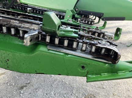 Image of John Deere C8R equipment image 4