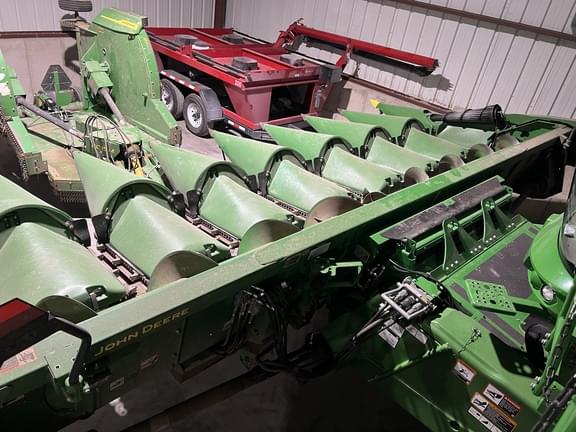Image of John Deere C8R equipment image 1