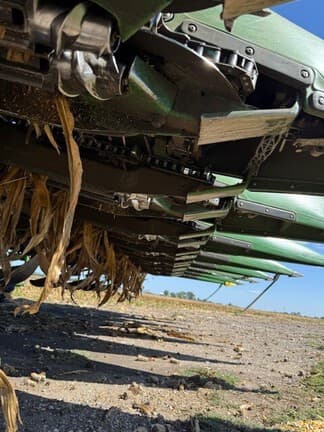 Image of John Deere C8R equipment image 3