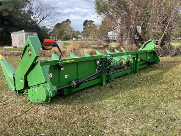 Image of John Deere C8R equipment image 1