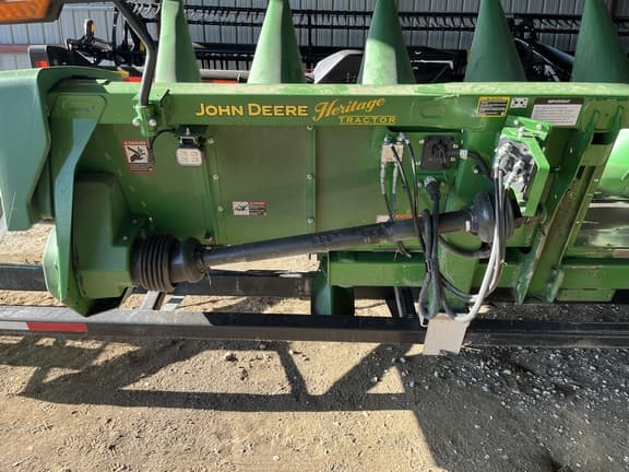 Image of John Deere C8R equipment image 4