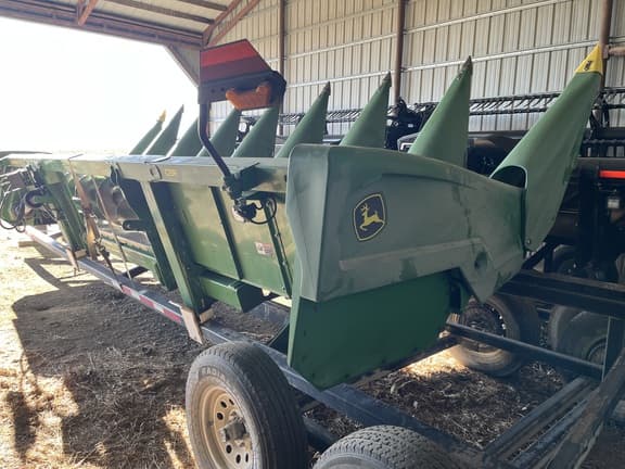 Image of John Deere C8R equipment image 1