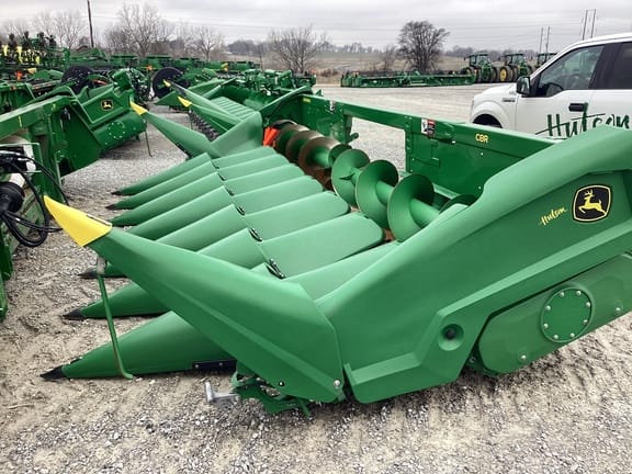 Main image John Deere C8R