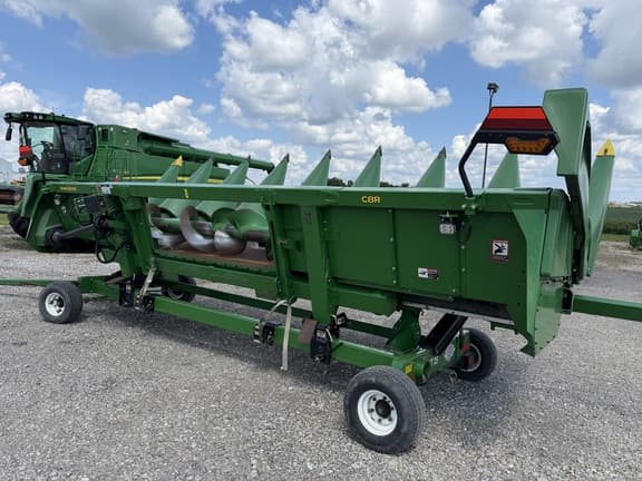 Image of John Deere C8R equipment image 2