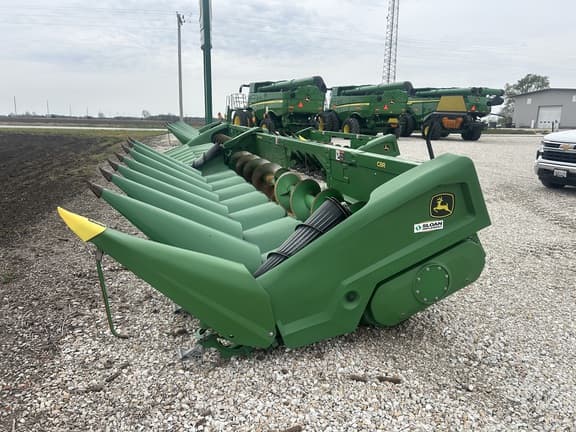 Image of John Deere C8R equipment image 4