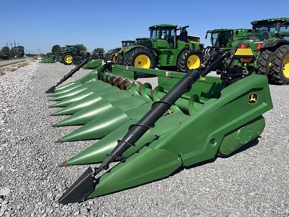 Image of John Deere C8R Primary image