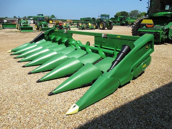 Image of John Deere C8R equipment image 3