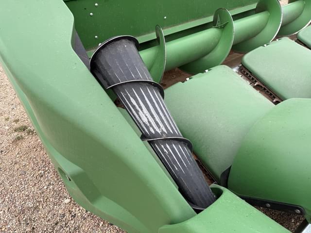 Image of John Deere C8R equipment image 2