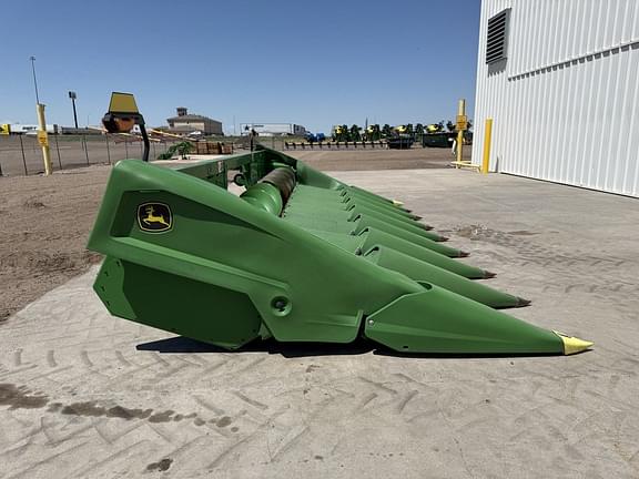 Image of John Deere C8R equipment image 4
