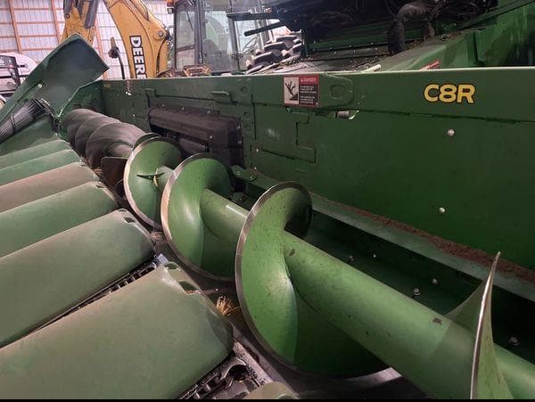 Image of John Deere C8R equipment image 3
