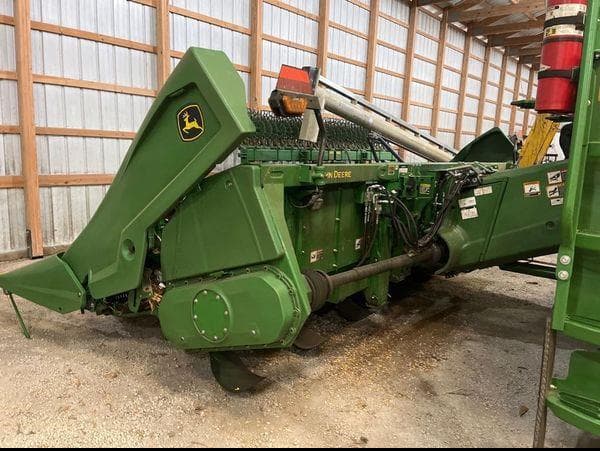 Image of John Deere C8R equipment image 2