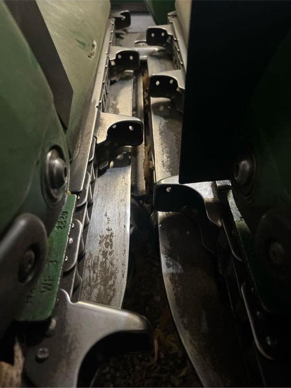 Image of John Deere C8R equipment image 1