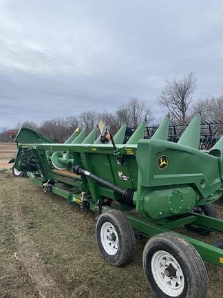 Image of John Deere C8R equipment image 1