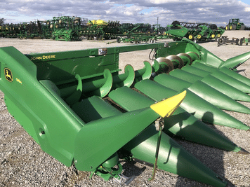 Main image John Deere C8R