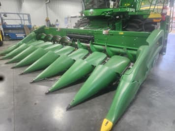 Main image John Deere C8R