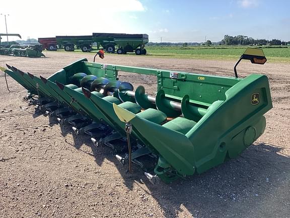Image of John Deere C8R equipment image 1