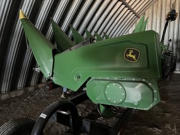 Main image John Deere C8R