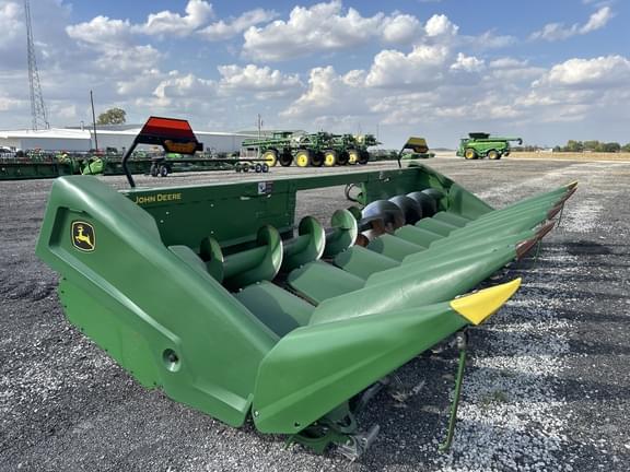 Image of John Deere C8R equipment image 1