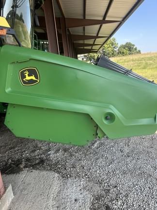 Image of John Deere C8R equipment image 3