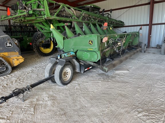 Main image John Deere C8R