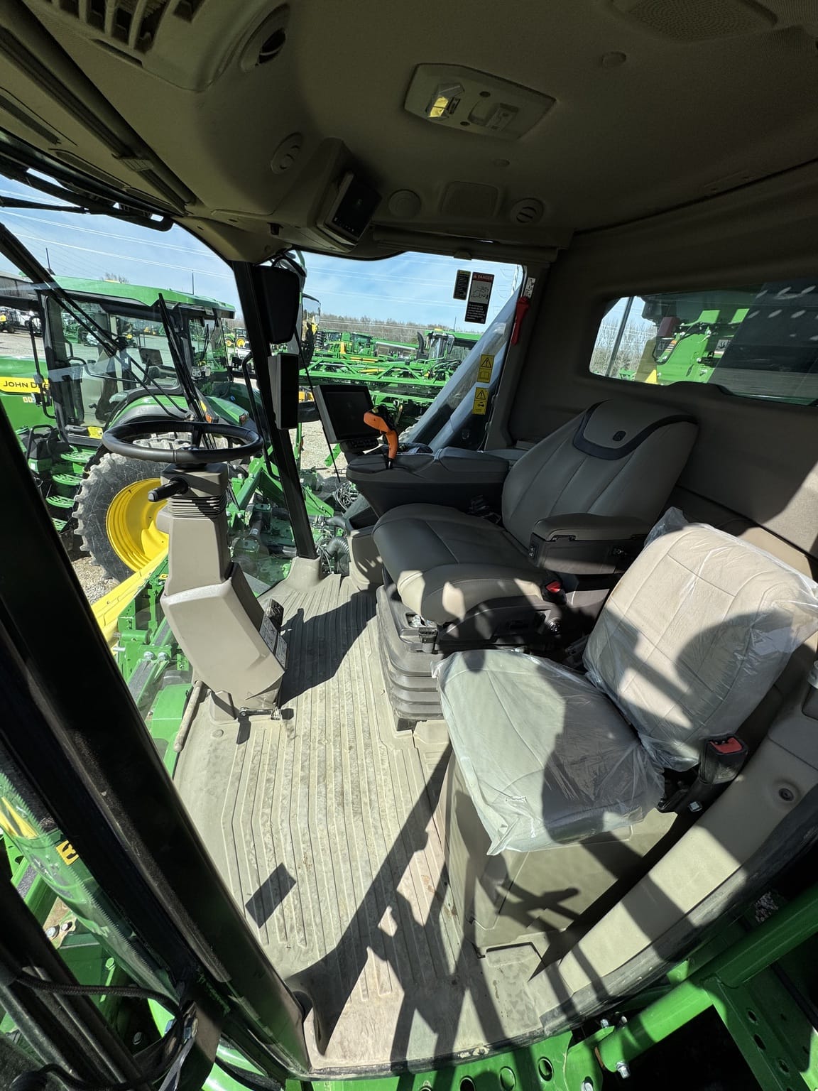 2022 John Deere CP770 Equipment Image0