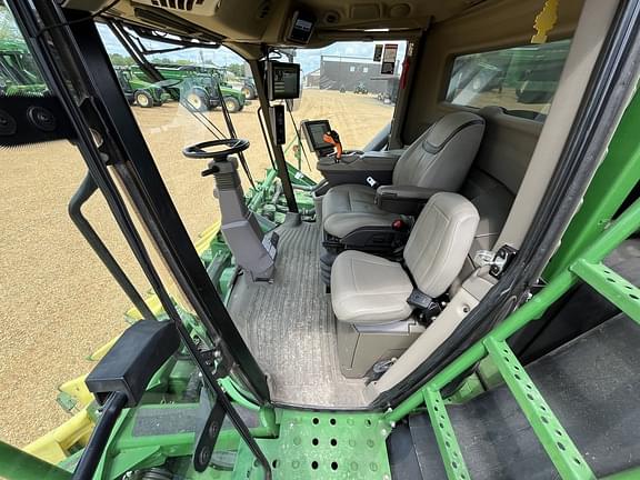 Image of John Deere CP770 equipment image 4