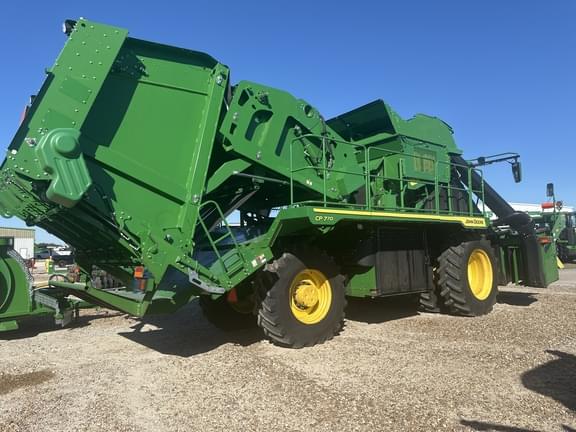 Image of John Deere CP770 equipment image 4