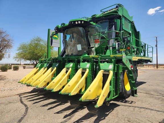 2022 John Deere CP770 Equipment Image0