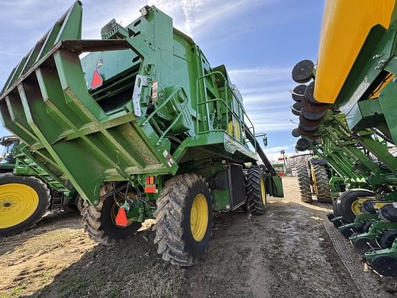 Image of John Deere CP770 equipment image 1