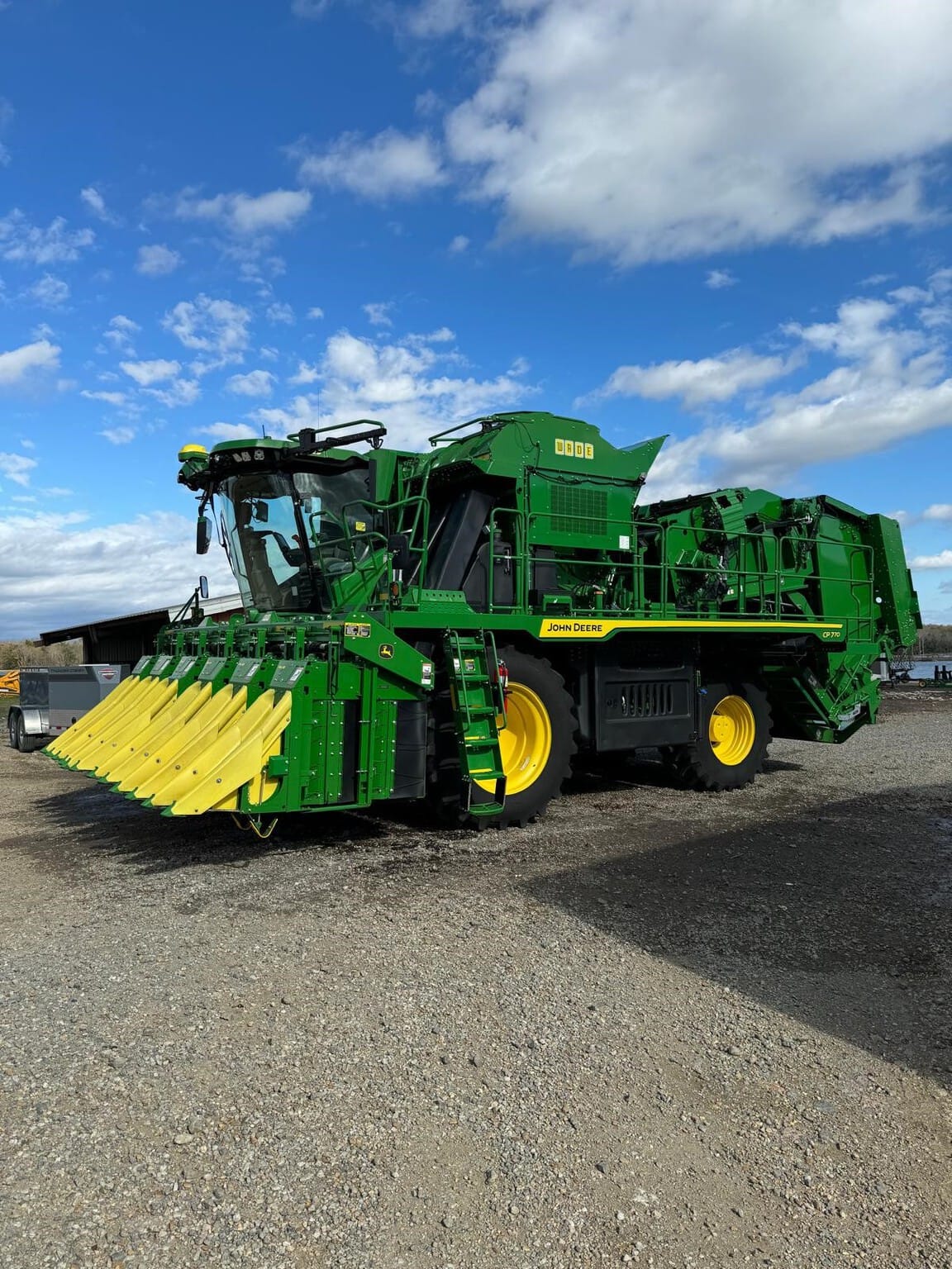 Main image John Deere CP770