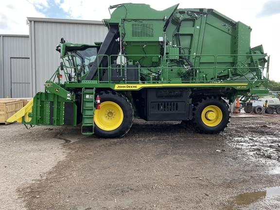 Image of John Deere CP770 equipment image 4