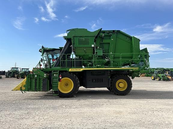 Image of John Deere CP770 equipment image 1