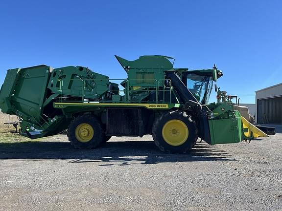 Image of John Deere CP770 equipment image 1