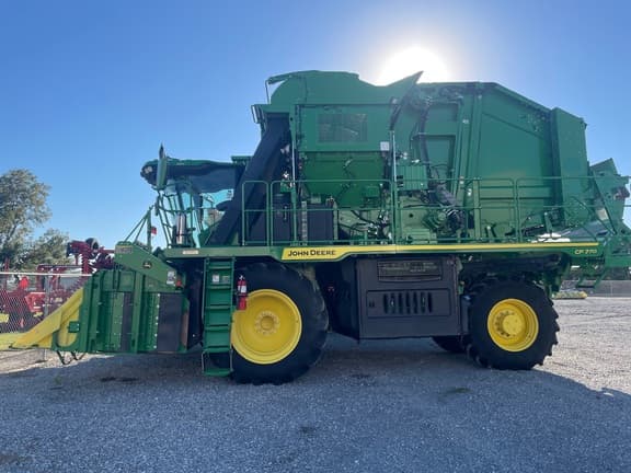 Image of John Deere CP770 equipment image 1