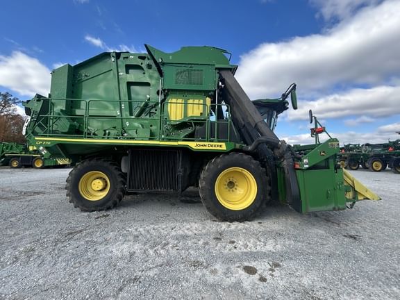 2022 John Deere CP770 Equipment Image0