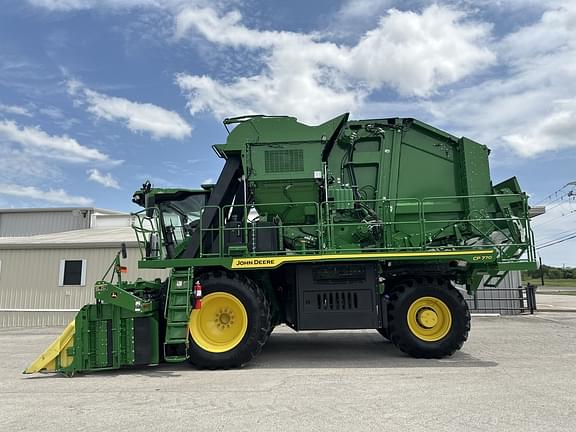 Image of John Deere CP770 equipment image 1