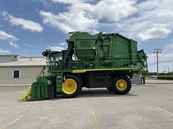 Image of John Deere CP770 equipment image 1