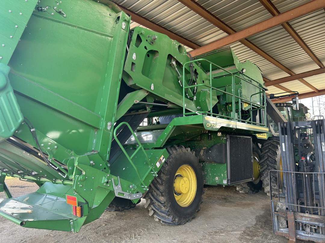 Image of John Deere CP770 Image 1