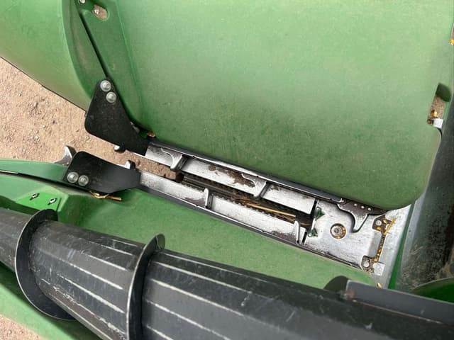 Image of John Deere C12R equipment image 4