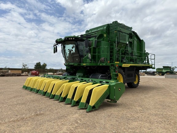 SOLD - 2022 John Deere CS770 Stock No. 266818 Harvesting with 564 Hrs ...