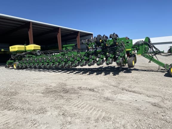 Image of John Deere DB120 equipment image 2