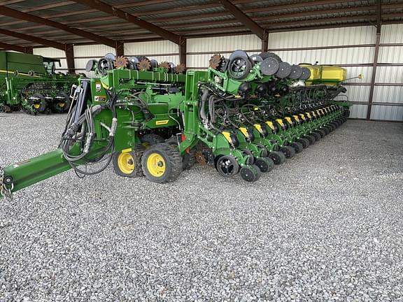 Image of John Deere DB120 Primary image