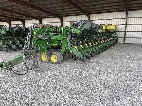 Image of John Deere DB120 equipment image 2