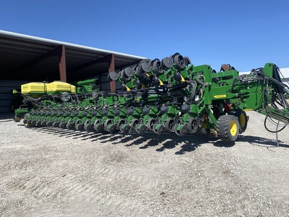 Image of John Deere DB120 equipment image 1