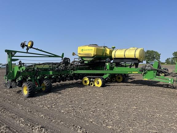 Image of John Deere DB44 equipment image 3