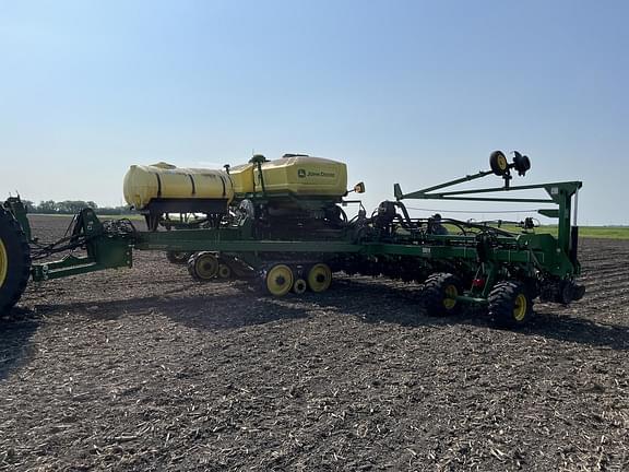 Image of John Deere DB44 equipment image 2