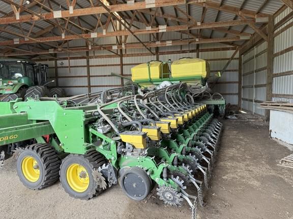 Image of John Deere DB60 equipment image 1